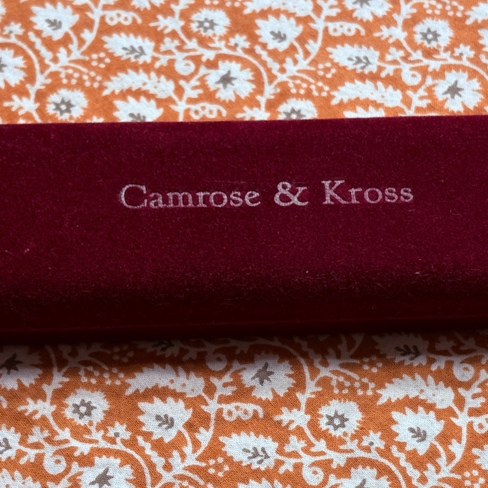 CAMROSE & KROSS JACQUELINE KENNEDY "NON RELINQUES/NONRELINQUAM" BRACELET 7-8”
